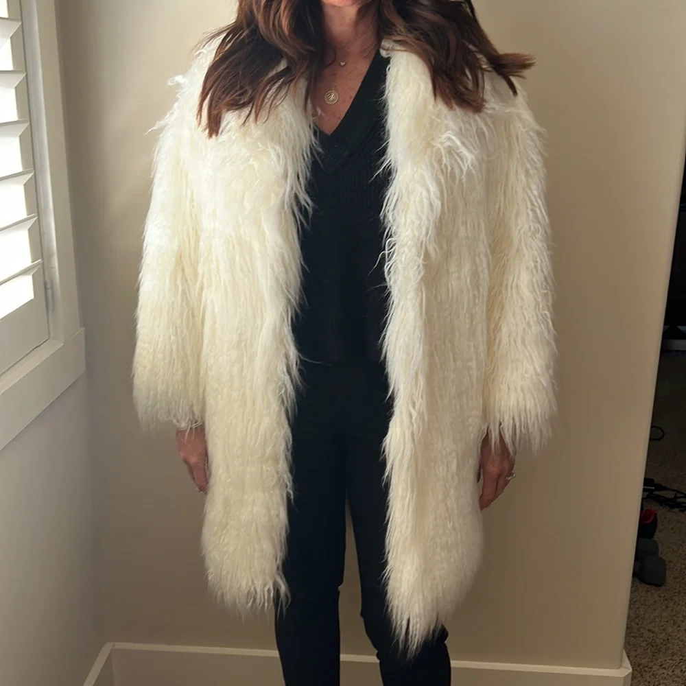 Alice and Olivia Yetta Faux Fur Jacket small - Picture 7 of 7